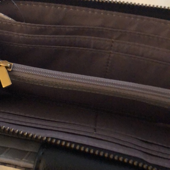 Fossil Madison Zip Clutch Black Brown Faux Leather Geometric Logo Pattern NWT - Picture 12 of 16